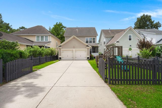 174 Bateaux Drive, Summerville, SC 29483
