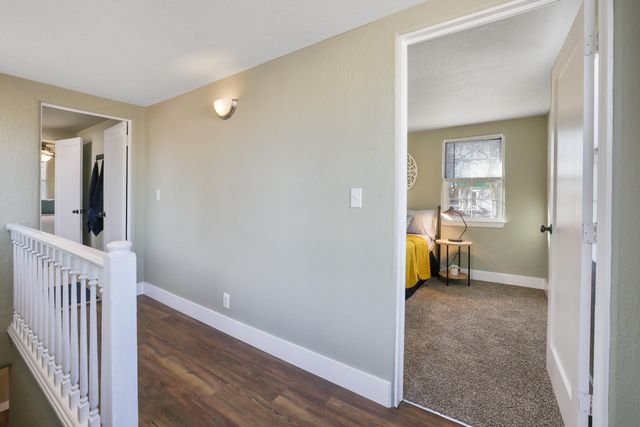 1090 E Tulare Avenue, Tulare, CA 93274