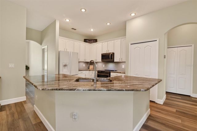 3744 CLYDEBANK CT, Apopka, FL 32712