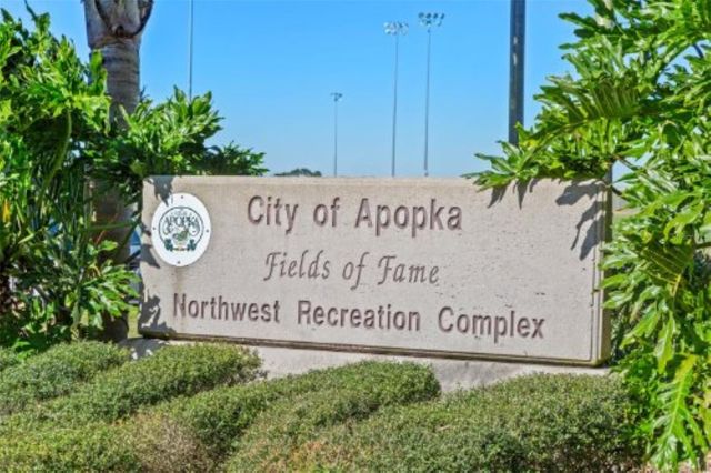 3744 CLYDEBANK CT, Apopka, FL 32712