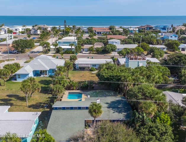 905 S Brevard Avenue, Cocoa Beach, FL 32931