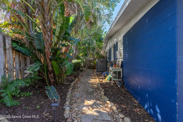 905 S Brevard Avenue, Cocoa Beach, FL 32931