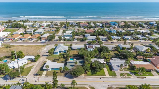 905 S Brevard Avenue, Cocoa Beach, FL 32931