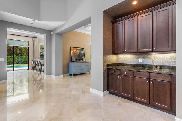 8658 Lewis River Road, Delray Beach, FL 33446