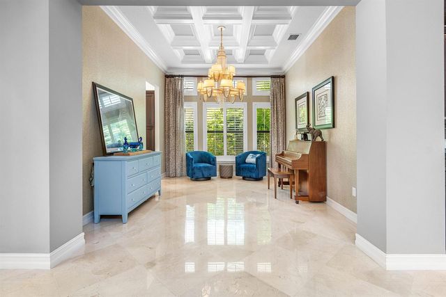 8658 Lewis River Road, Delray Beach, FL 33446