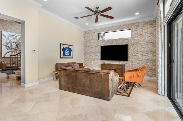 8658 Lewis River Road, Delray Beach, FL 33446
