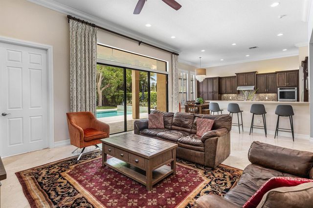 8658 Lewis River Road, Delray Beach, FL 33446