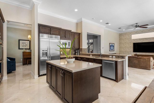 8658 Lewis River Road, Delray Beach, FL 33446