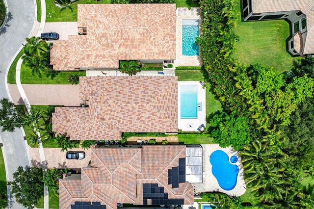 8658 Lewis River Road, Delray Beach, FL 33446
