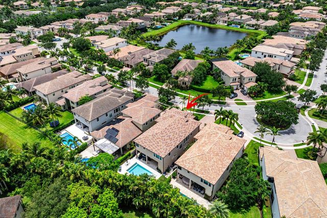 8658 Lewis River Road, Delray Beach, FL 33446