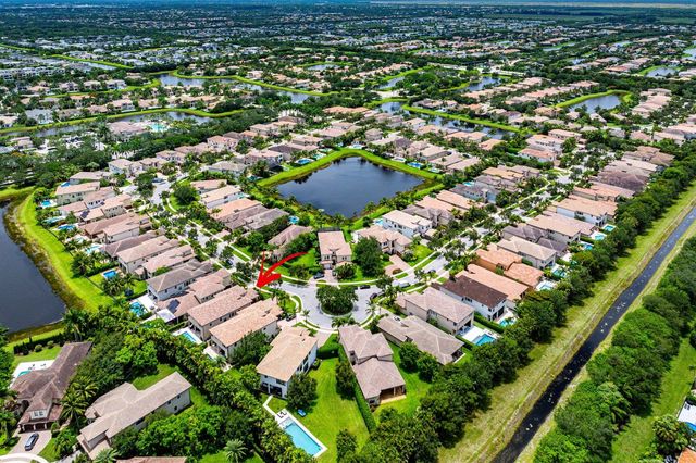 8658 Lewis River Road, Delray Beach, FL 33446
