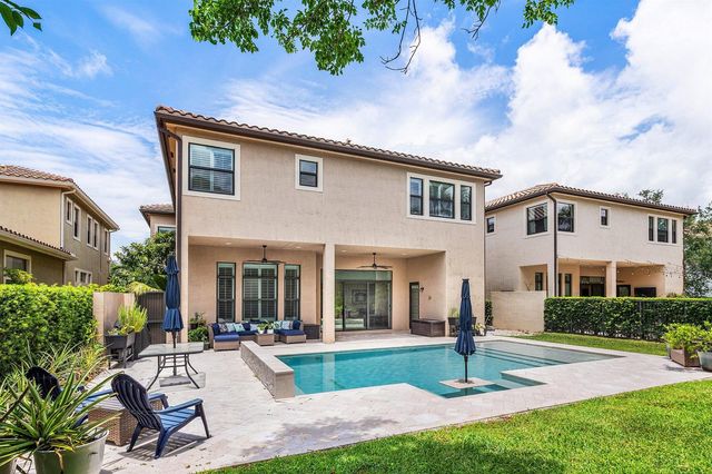 8658 Lewis River Road, Delray Beach, FL 33446