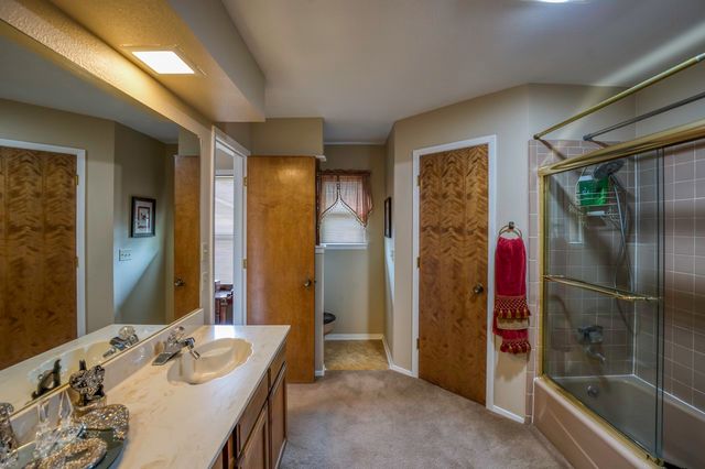 740 Montvale Drive, Mansfield, TX 76063