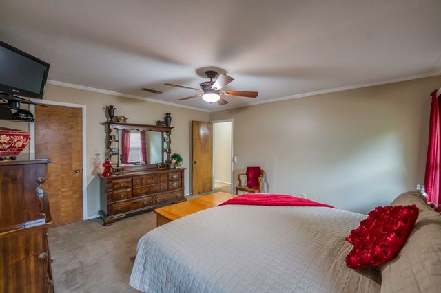 740 Montvale Drive, Mansfield, TX 76063