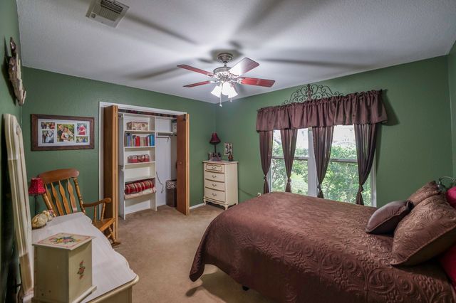 740 Montvale Drive, Mansfield, TX 76063