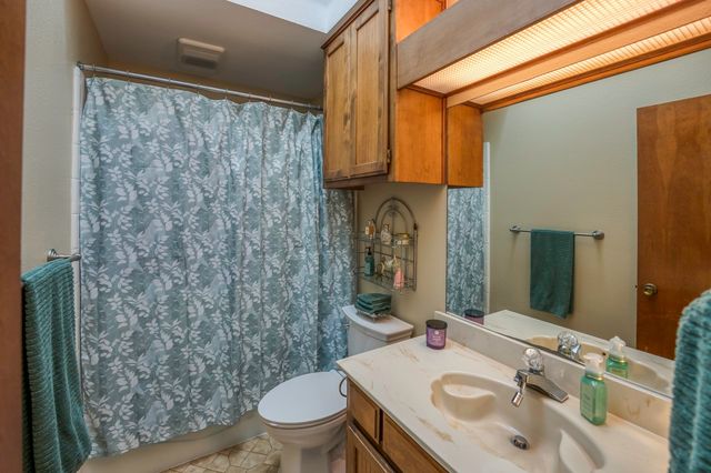 740 Montvale Drive, Mansfield, TX 76063