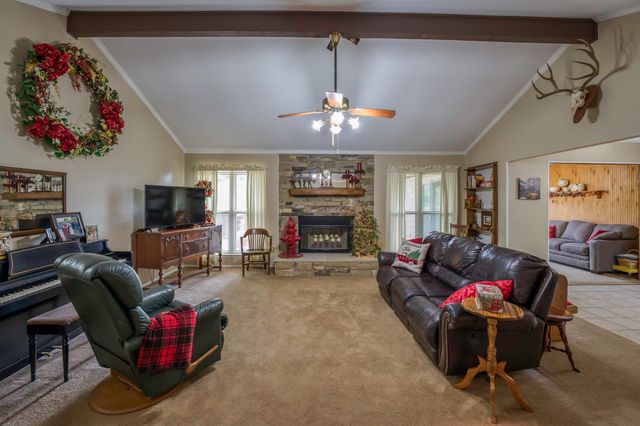 740 Montvale Drive, Mansfield, TX 76063