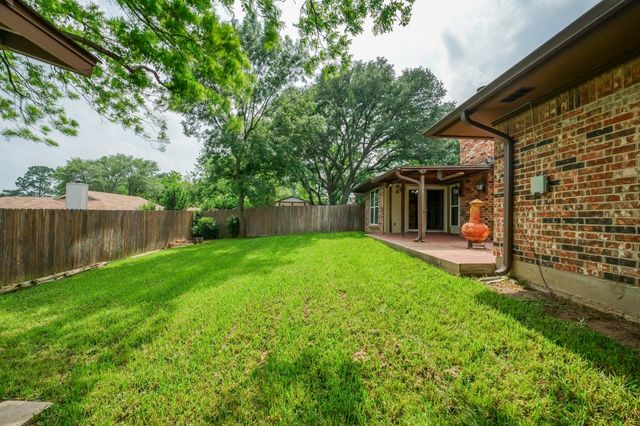 740 Montvale Drive, Mansfield, TX 76063