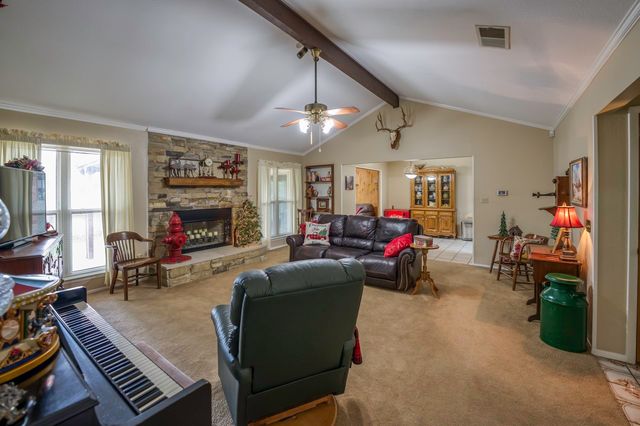 740 Montvale Drive, Mansfield, TX 76063