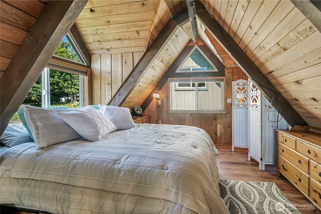 1819 Lake Drive, Camano Island, WA 98282