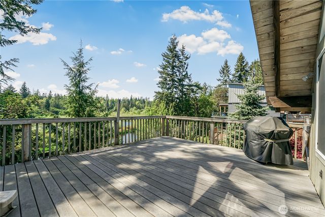 1819 Lake Drive, Camano Island, WA 98282
