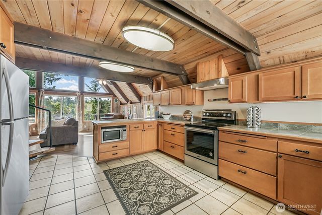 1819 Lake Drive, Camano Island, WA 98282