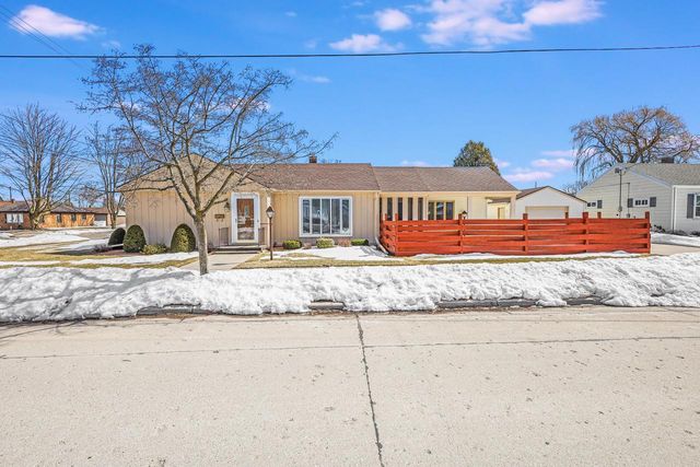 1503 S 25th STREET, Manitowoc, WI 54220