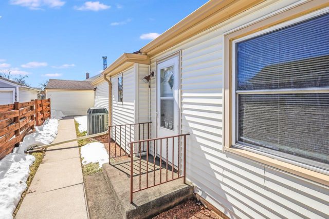 1503 S 25th STREET, Manitowoc, WI 54220