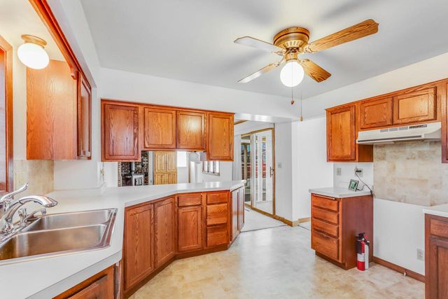 1503 S 25th STREET, Manitowoc, WI 54220