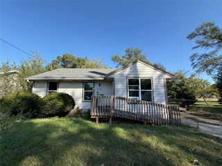 1345 Sampson Street, Des Moines, IA 50316