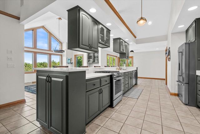 S25W29272 Cambrian RIDGE, Waukesha, WI 53188