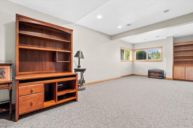 S25W29272 Cambrian RIDGE, Waukesha, WI 53188