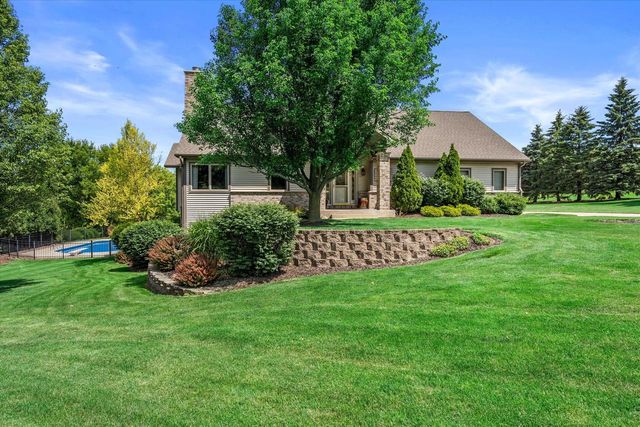 S25W29272 Cambrian RIDGE, Waukesha, WI 53188