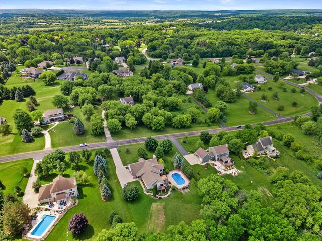 S25W29272 Cambrian RIDGE, Waukesha, WI 53188