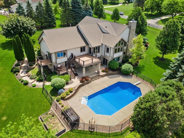 S25W29272 Cambrian RIDGE, Waukesha, WI 53188