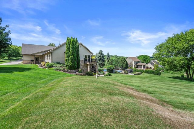 S25W29272 Cambrian RIDGE, Waukesha, WI 53188