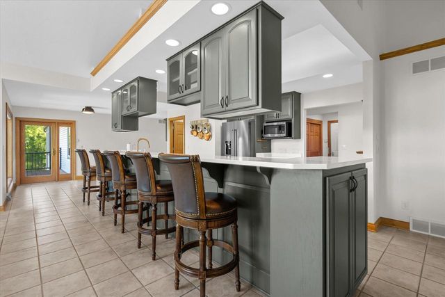 S25W29272 Cambrian RIDGE, Waukesha, WI 53188