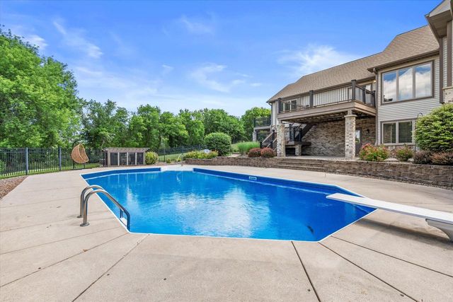 S25W29272 Cambrian RIDGE, Waukesha, WI 53188