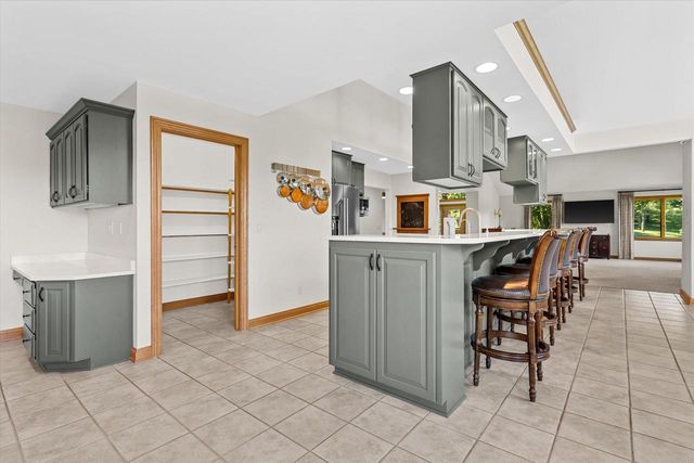 S25W29272 Cambrian RIDGE, Waukesha, WI 53188