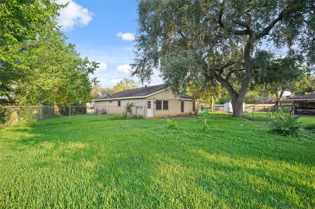 1606 Stone Lake Drive, Missouri City, TX 77489