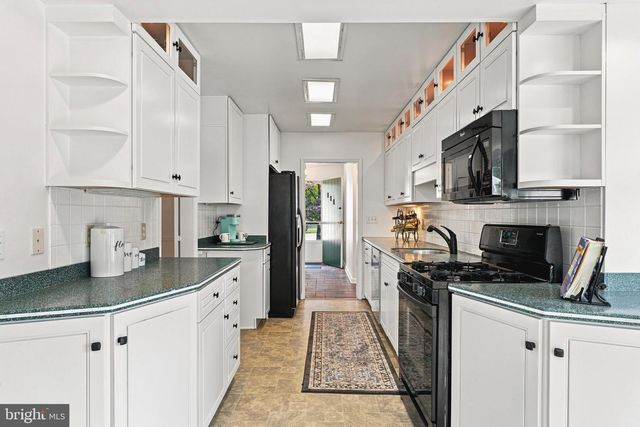 1600 DENNIS AVE, Baltimore, MD 21204