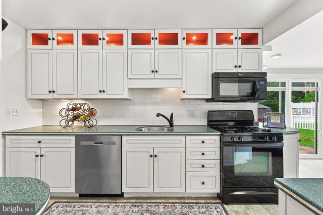 1600 DENNIS AVE, Baltimore, MD 21204