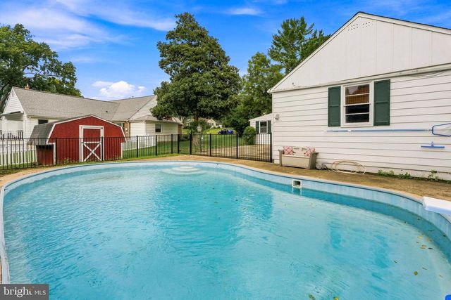 1600 DENNIS AVE, Baltimore, MD 21204