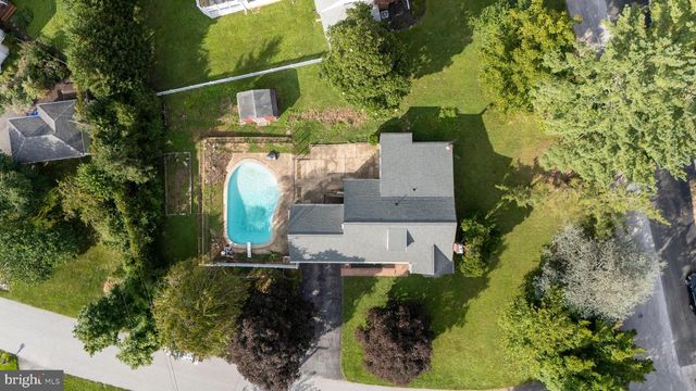 1600 DENNIS AVE, Baltimore, MD 21204