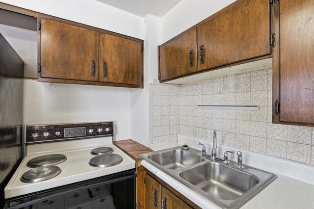 1407 E Nebraska Ave, Spokane, WA 99208