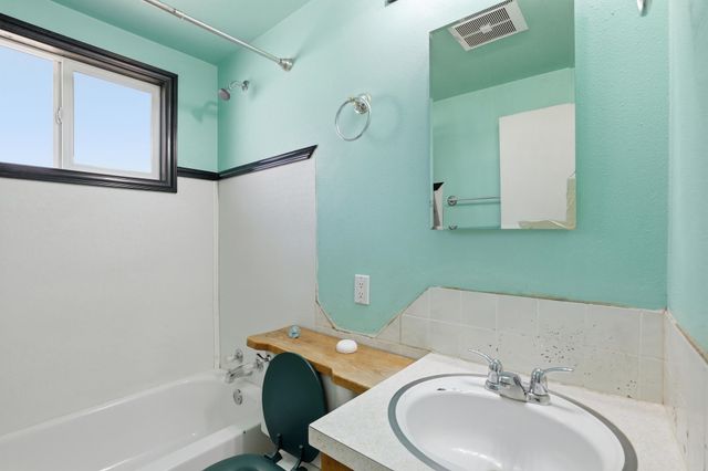 1407 E Nebraska Ave, Spokane, WA 99208