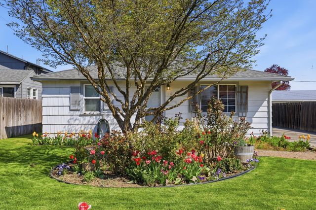 1407 E Nebraska Ave, Spokane, WA 99208