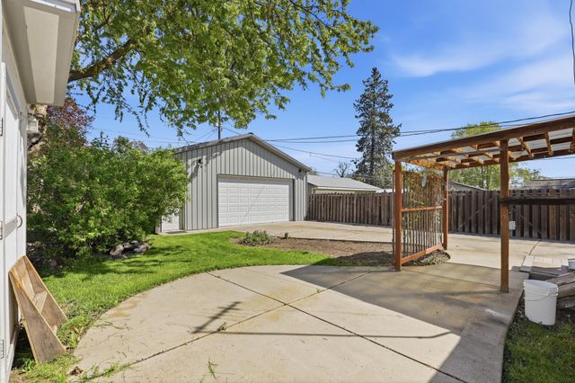 1407 E Nebraska Ave, Spokane, WA 99208