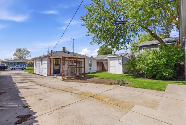 1407 E Nebraska Ave, Spokane, WA 99208