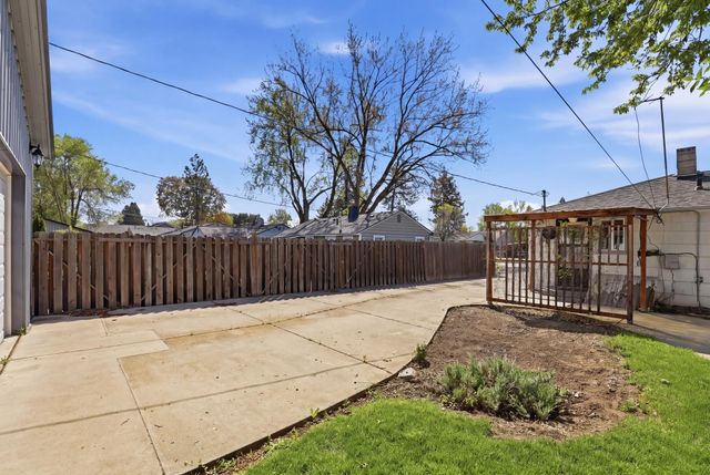 1407 E Nebraska Ave, Spokane, WA 99208